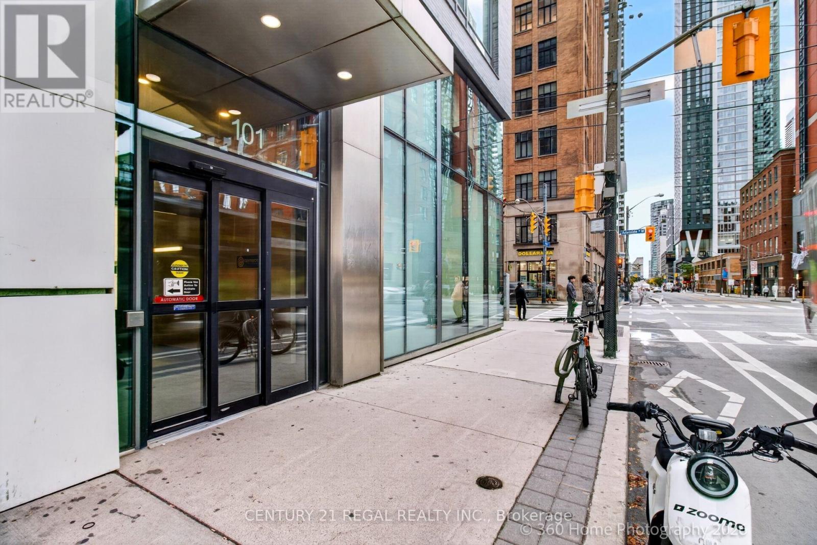 2011 - 101 Peter Street, Toronto, Ontario  M5V 0G6 - Photo 2 - C14095594