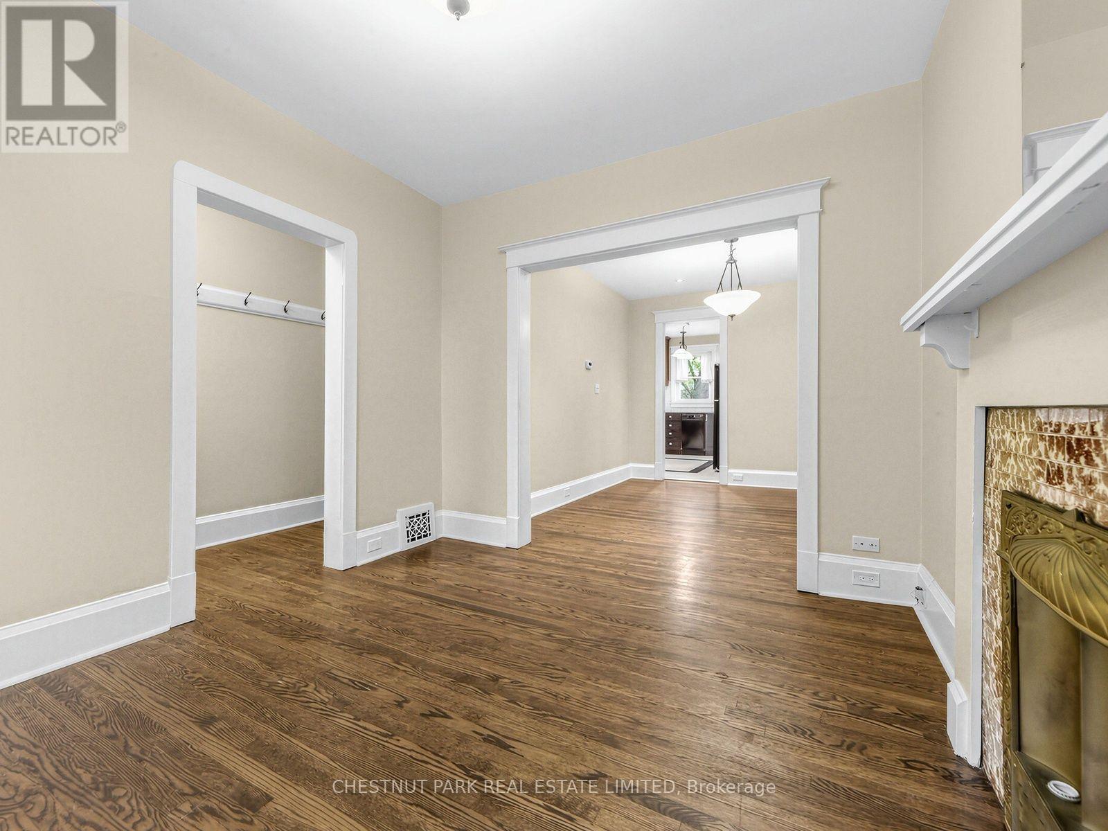 148 Felstead Avenue, Toronto, Ontario  M4J 1G5 - Photo 6 - E14095596