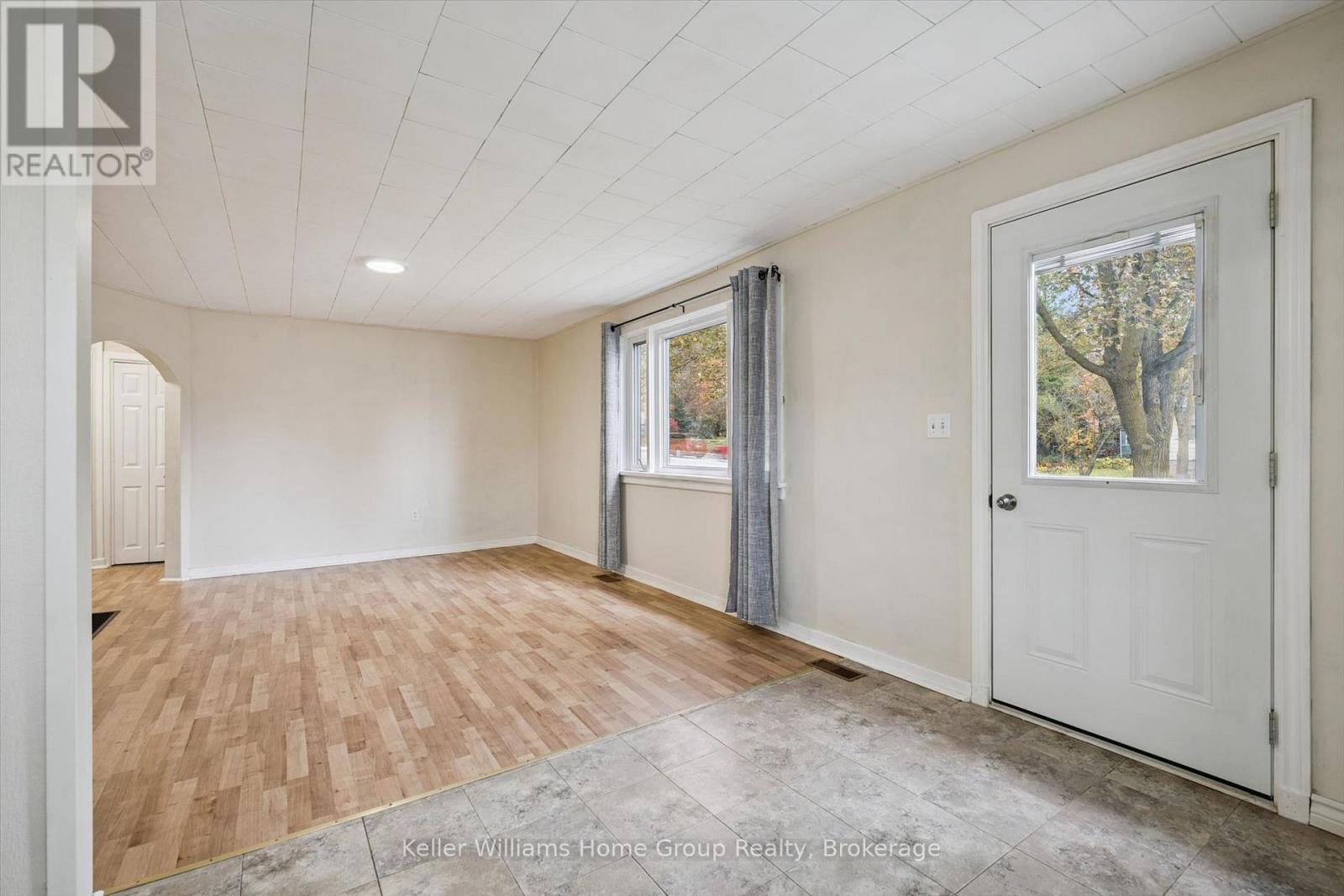 320 Queen Street W, Wellington North (Mount Forest), Ontario  N0G 2L3 - Photo 14 - X14095508