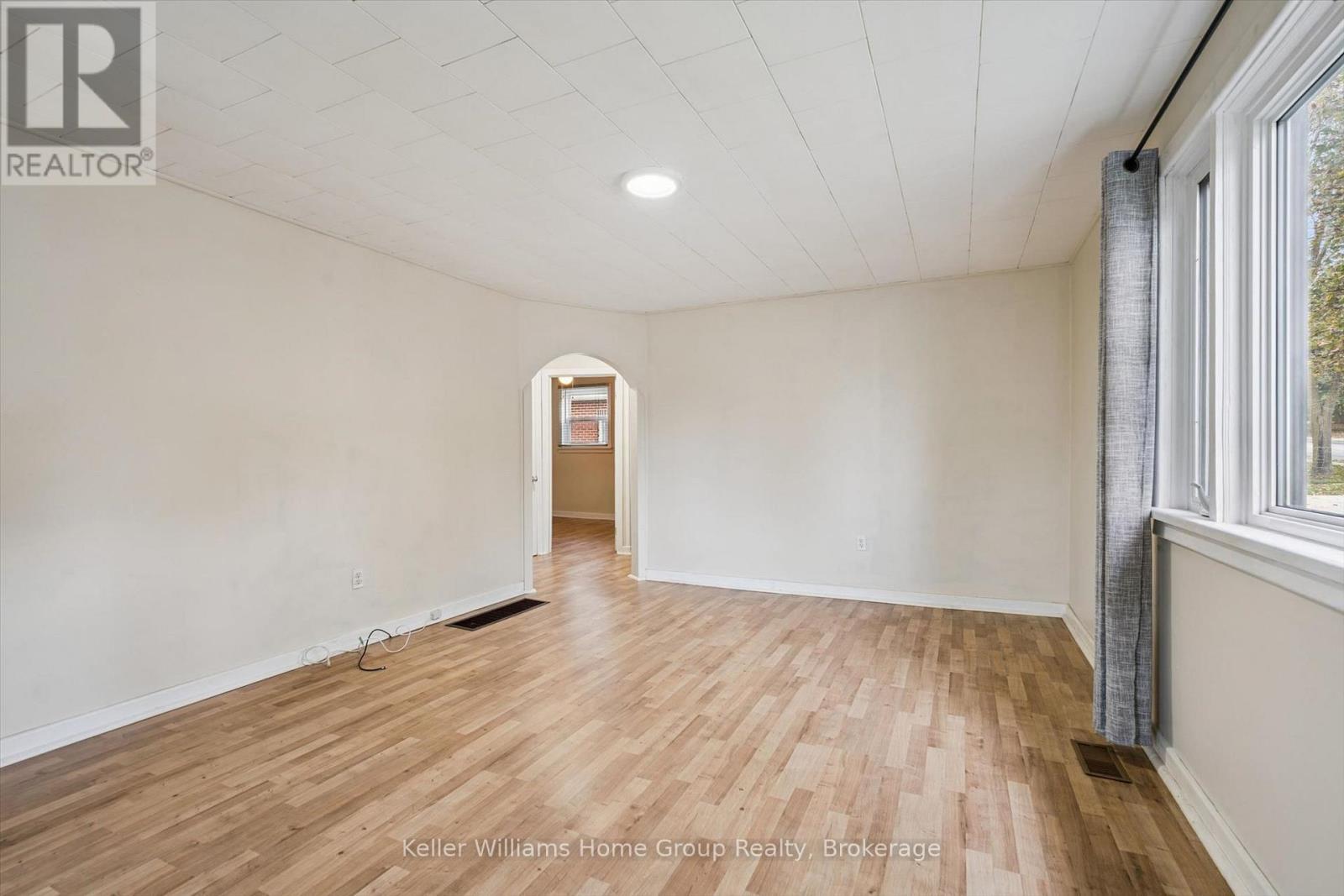 320 Queen Street W, Wellington North (Mount Forest), Ontario  N0G 2L3 - Photo 17 - X14095508