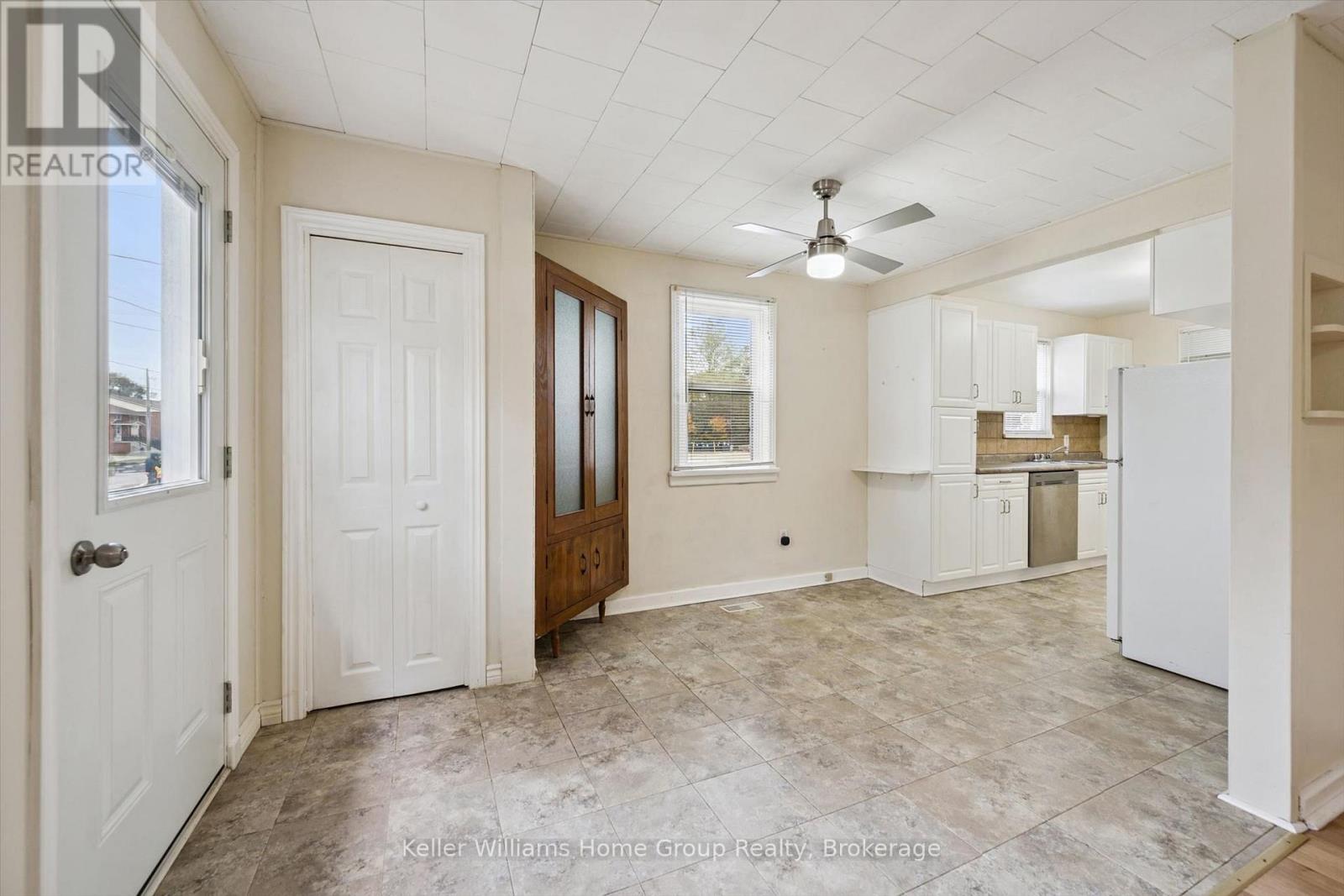 320 Queen Street W, Wellington North (Mount Forest), Ontario  N0G 2L3 - Photo 8 - X14095508