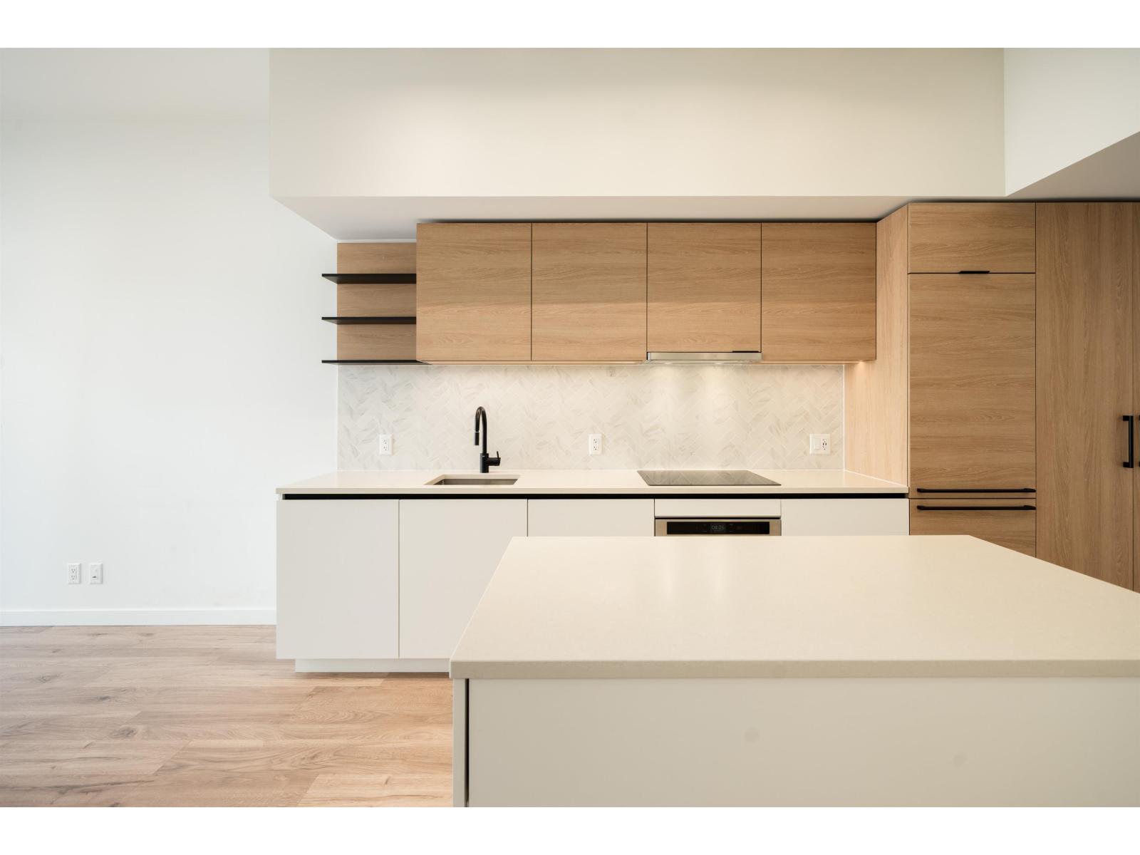 2611 13428 105 AVENUE