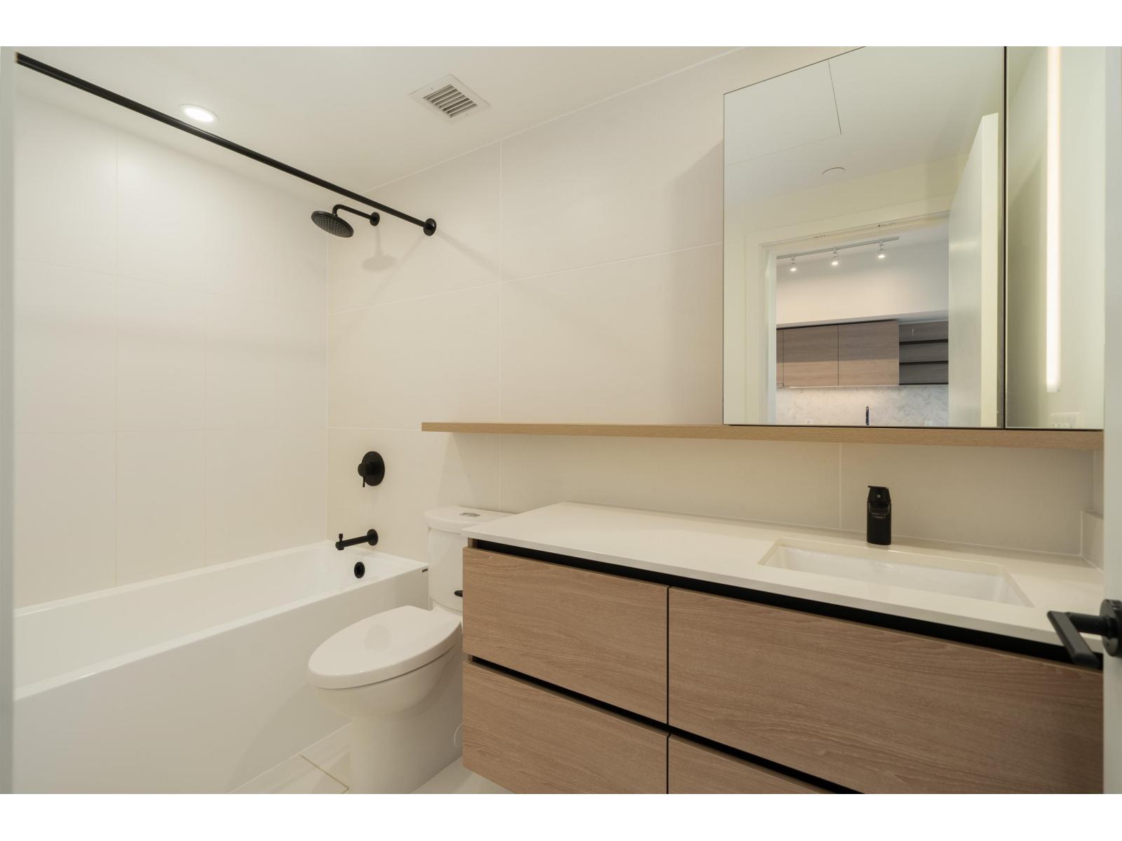 2611 13428 105 AVENUE