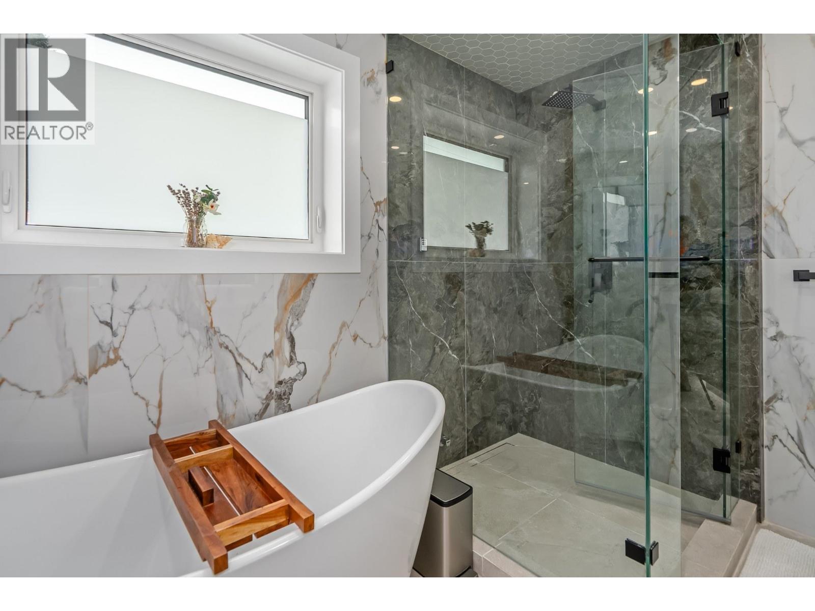 251 Douglas Crescent, Richmond, British Columbia  V7B 1E4 - Photo 22 - R3173763