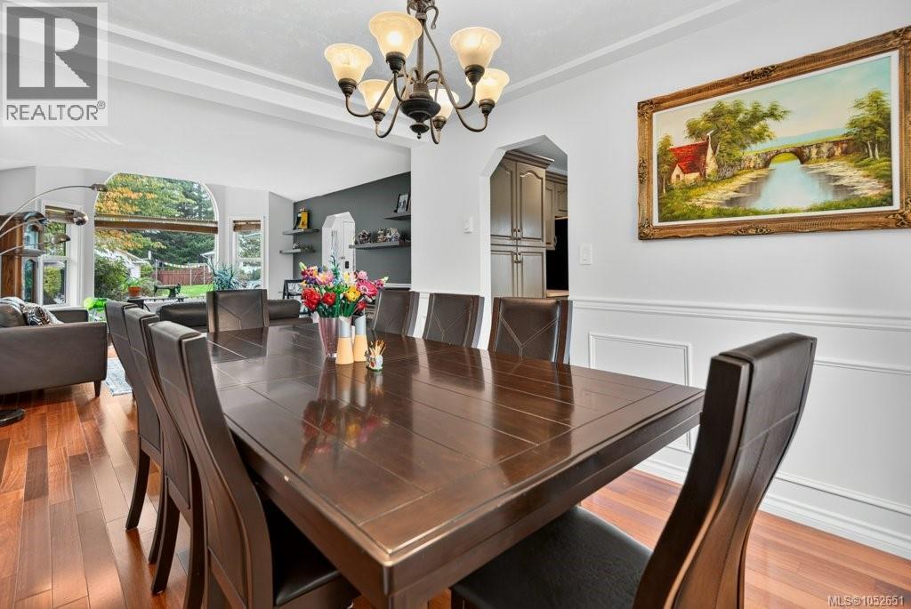 1123 Zeballos Dr