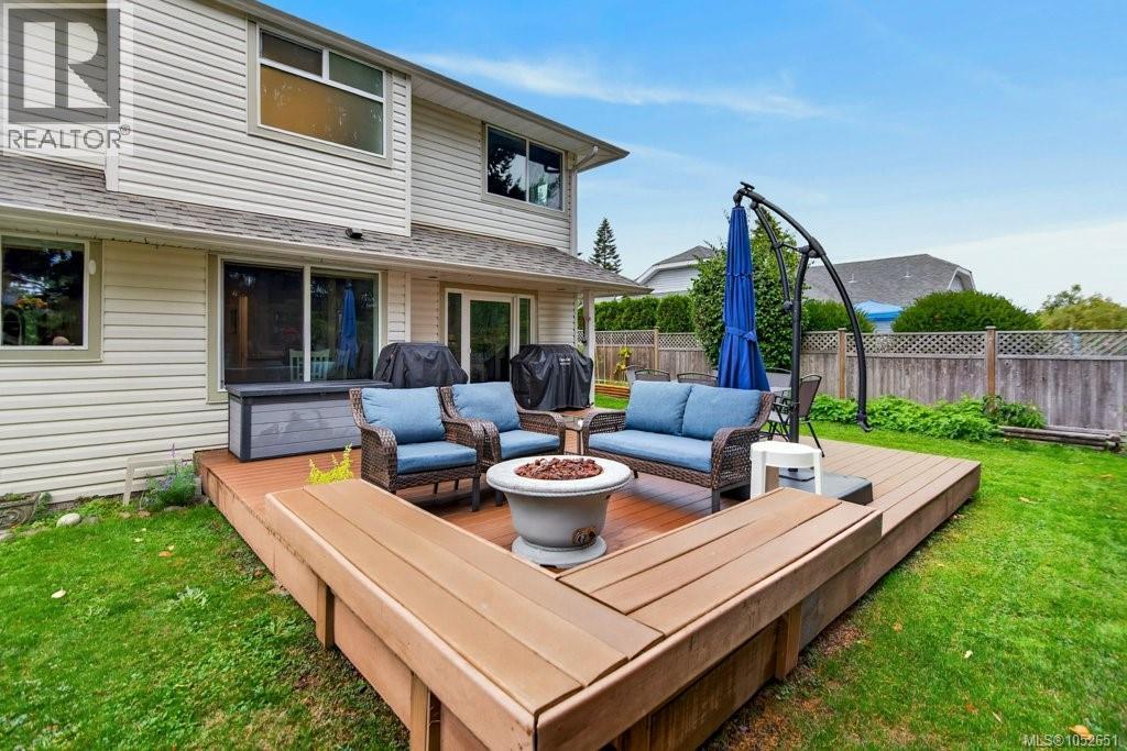 1123 Zeballos Dr