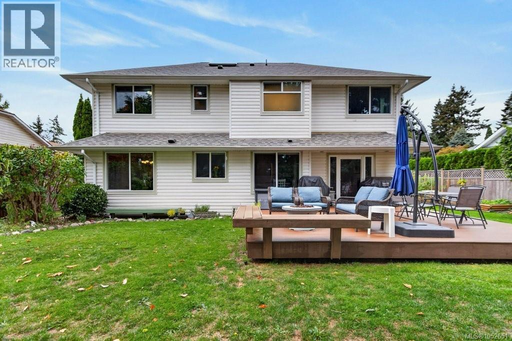 1123 Zeballos Dr