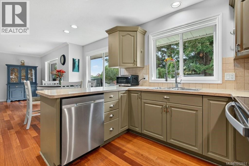 1123 Zeballos Dr