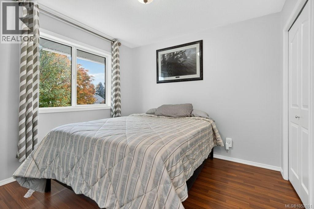 1123 Zeballos Dr