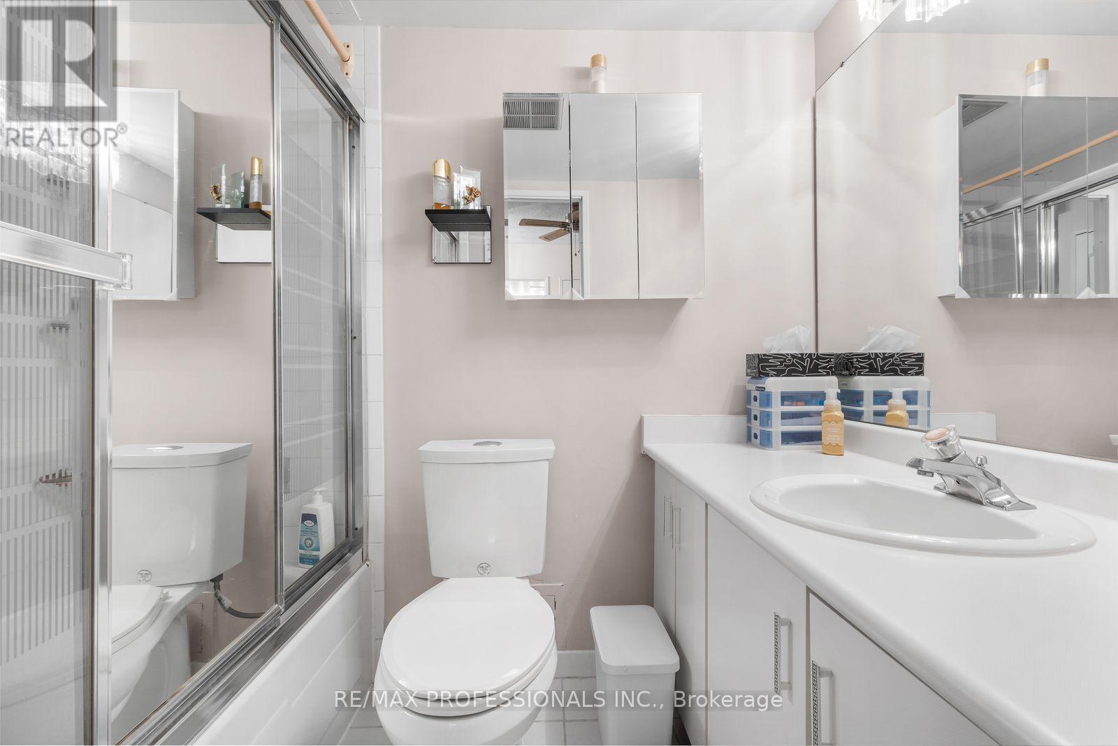 Ph30 - 300 Mill Road, Toronto, Ontario M9C 4W7 - Photo 22 - W14095492