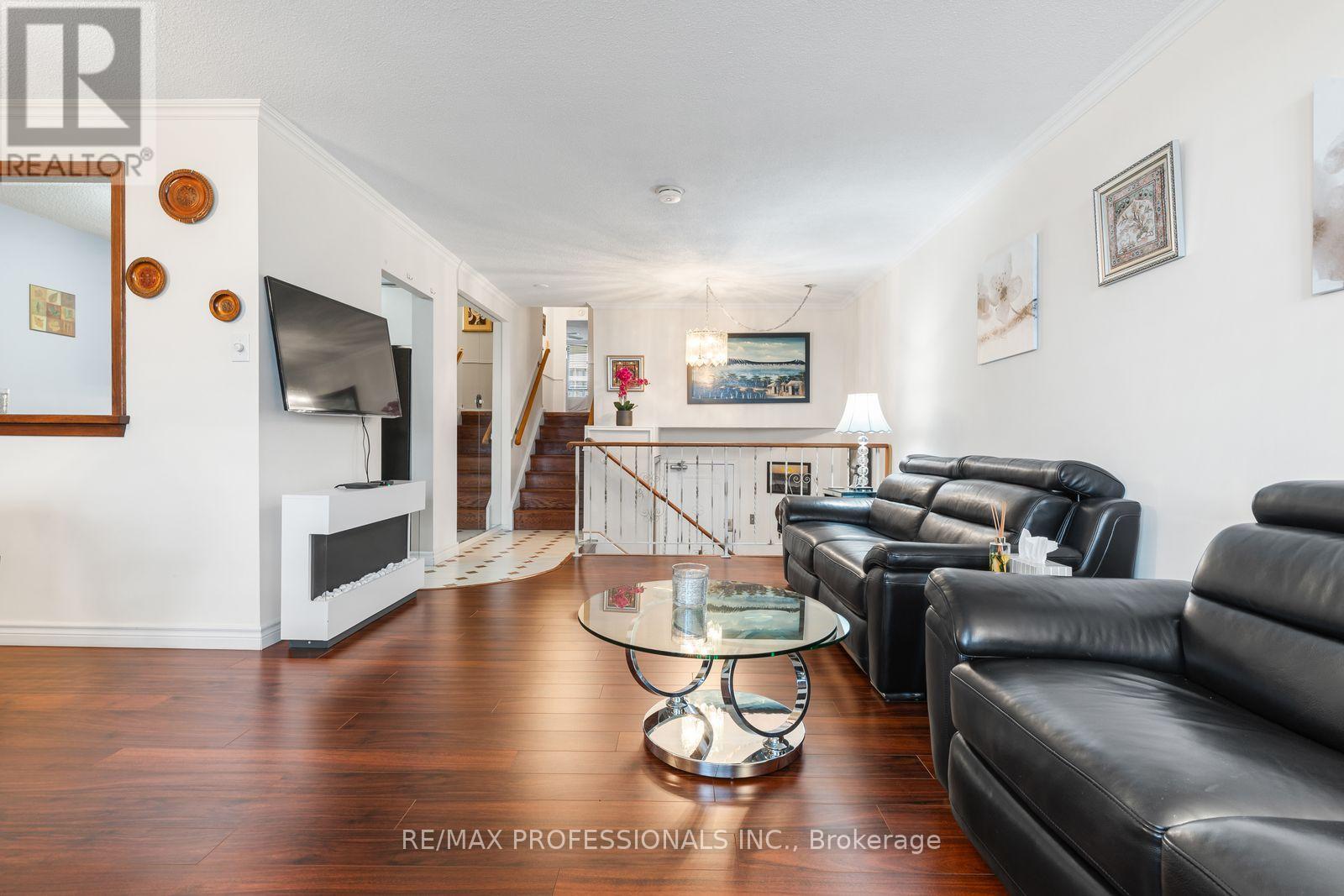 Ph30 - 300 Mill Road, Toronto, Ontario M9C 4W7 - Photo 3 - W14095492