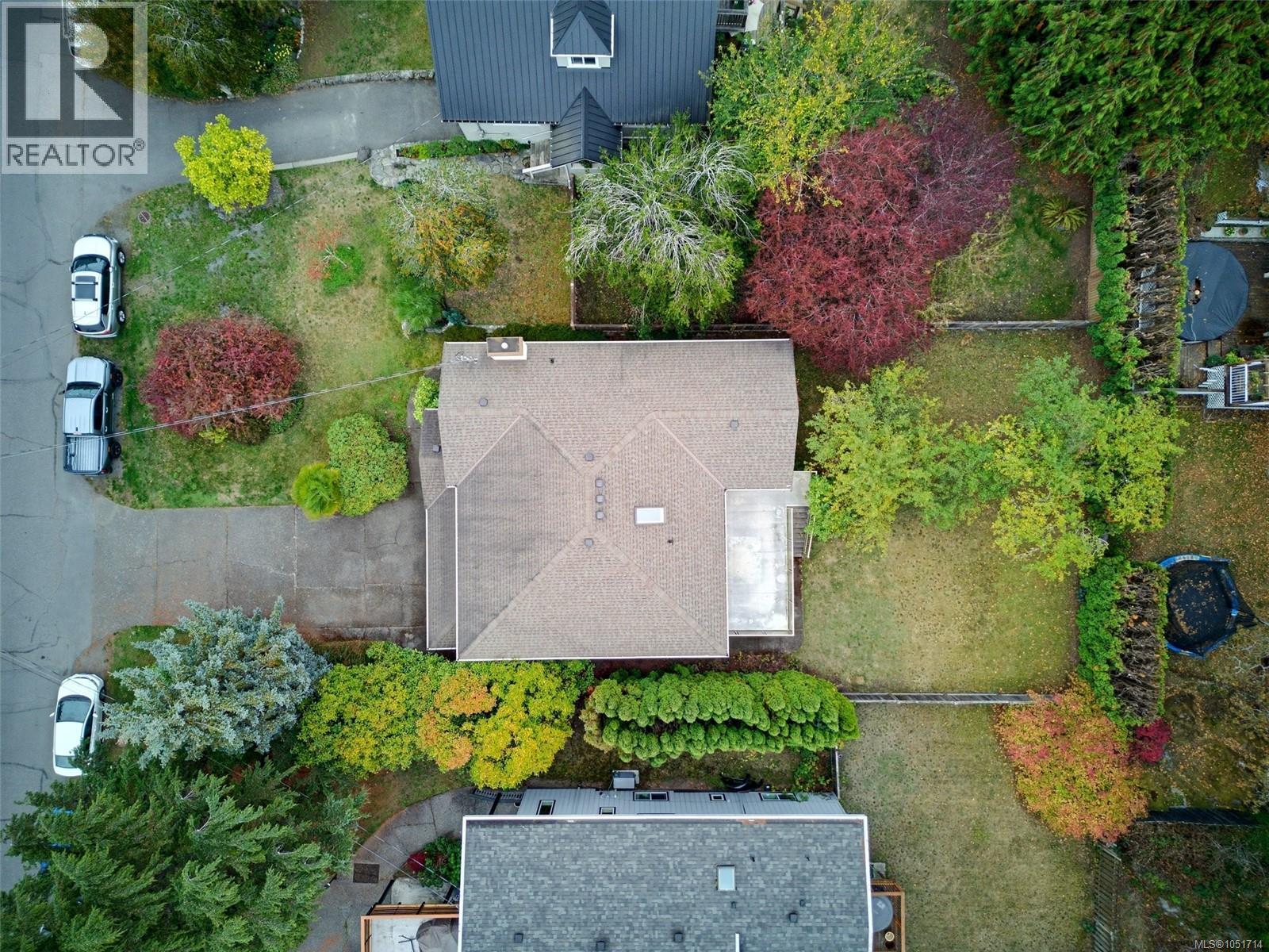 975 Annie St