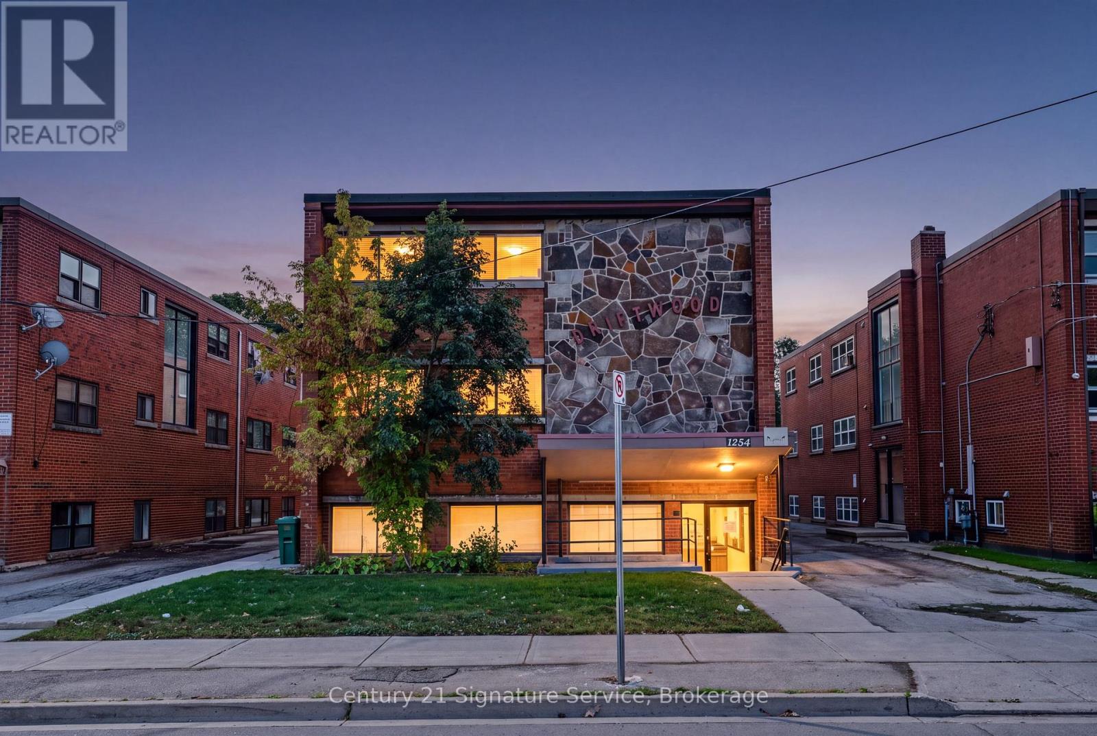 1254 FENNELL AVENUE E, Hamilton, Ontario