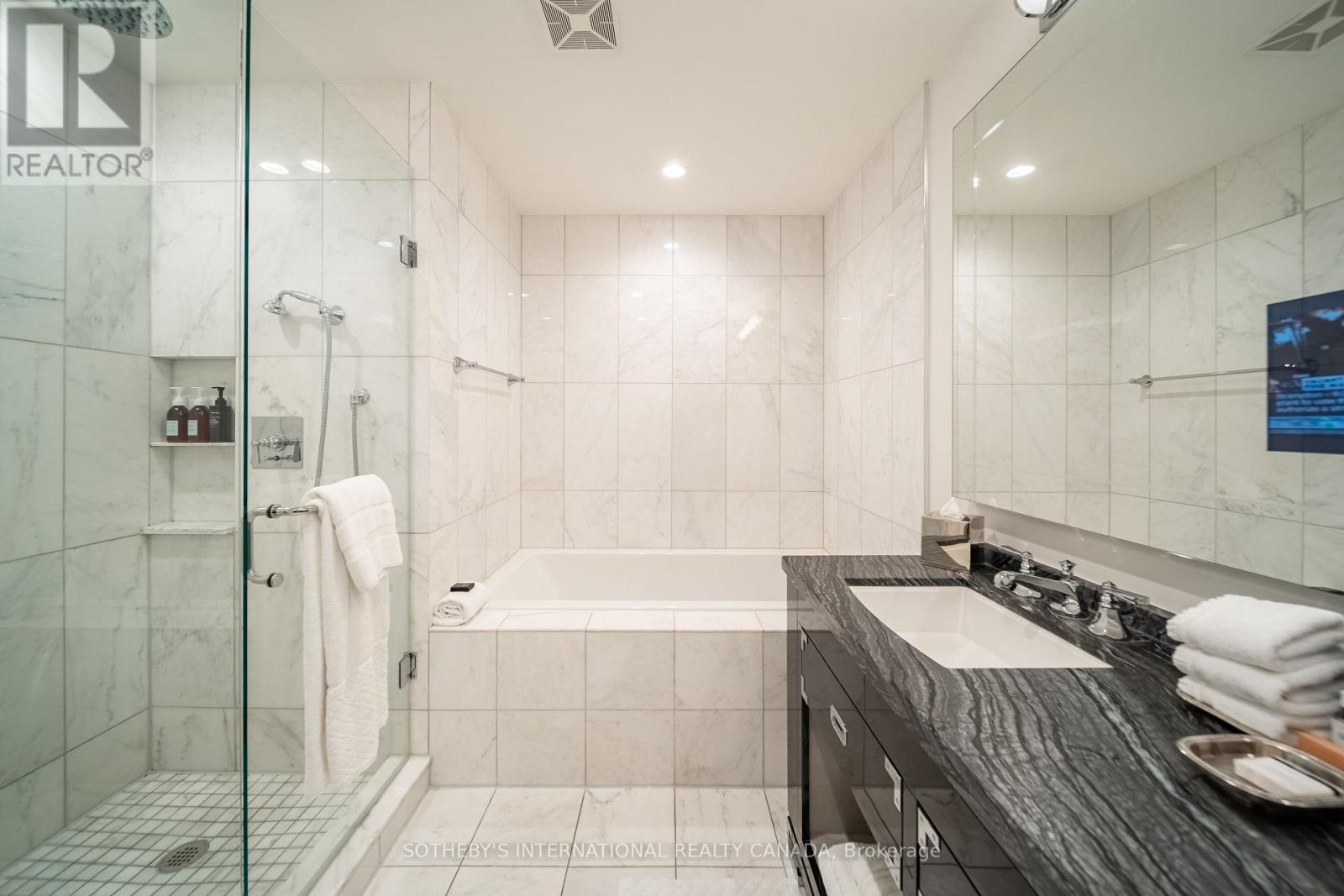1905 - 325 Bay Street, Toronto, Ontario  M5H 4G3 - Photo 14 - C14095416