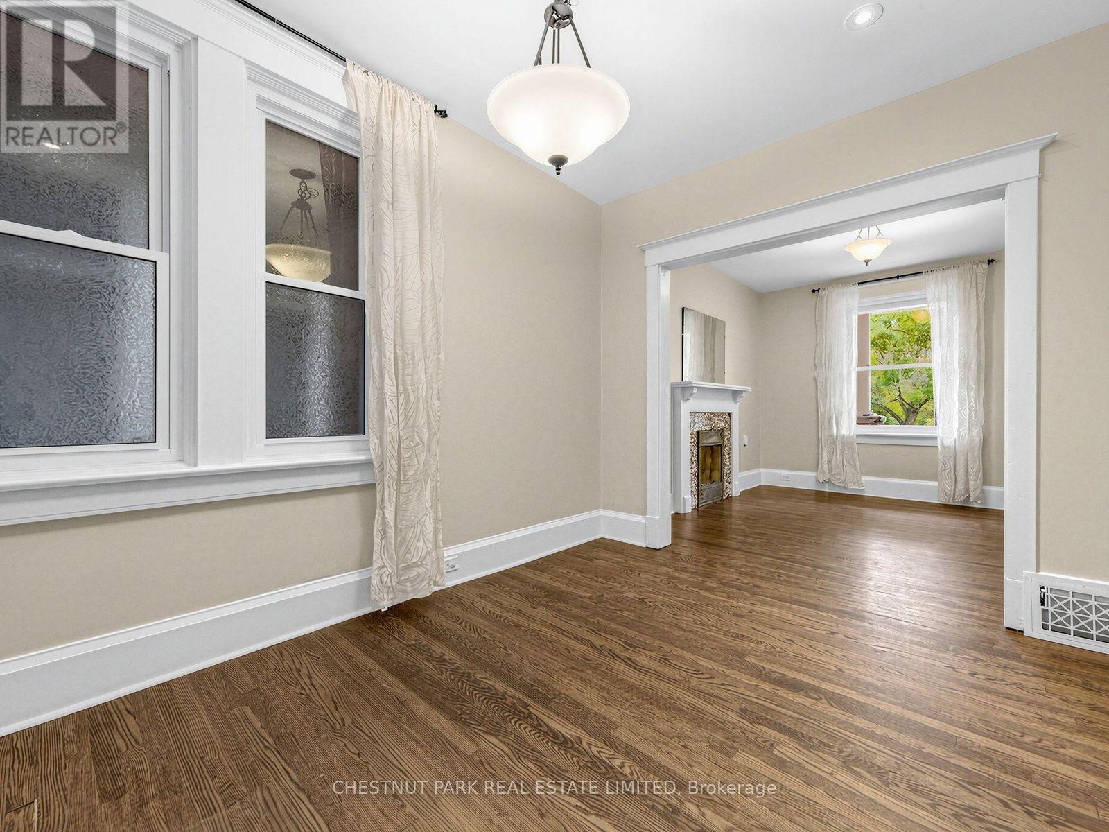 148 Felstead Avenue, Toronto, Ontario  M4J 1G5 - Photo 7 - E14095596