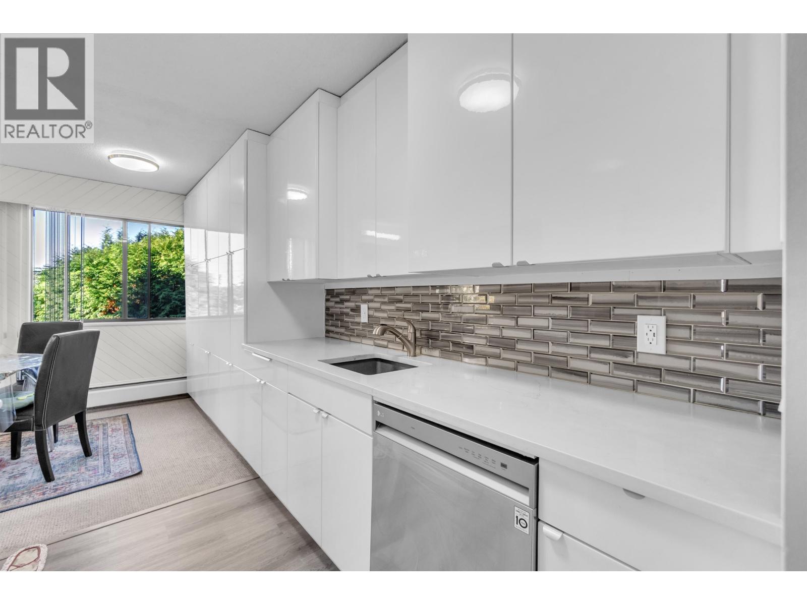205 1610 Chesterfield Avenue, North Vancouver, British Columbia  V7M 2N7 - Photo 13 - R3174685