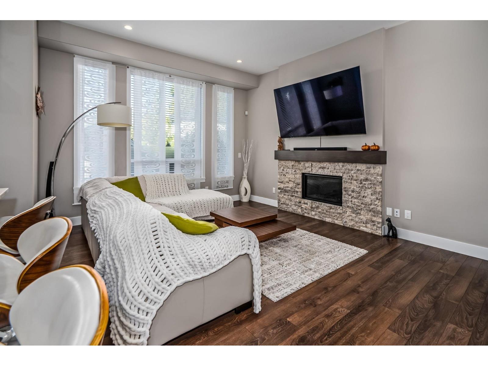 20499 82 Avenue, Langley, British Columbia  V2Y 0S3 - Photo 2 - R3175999