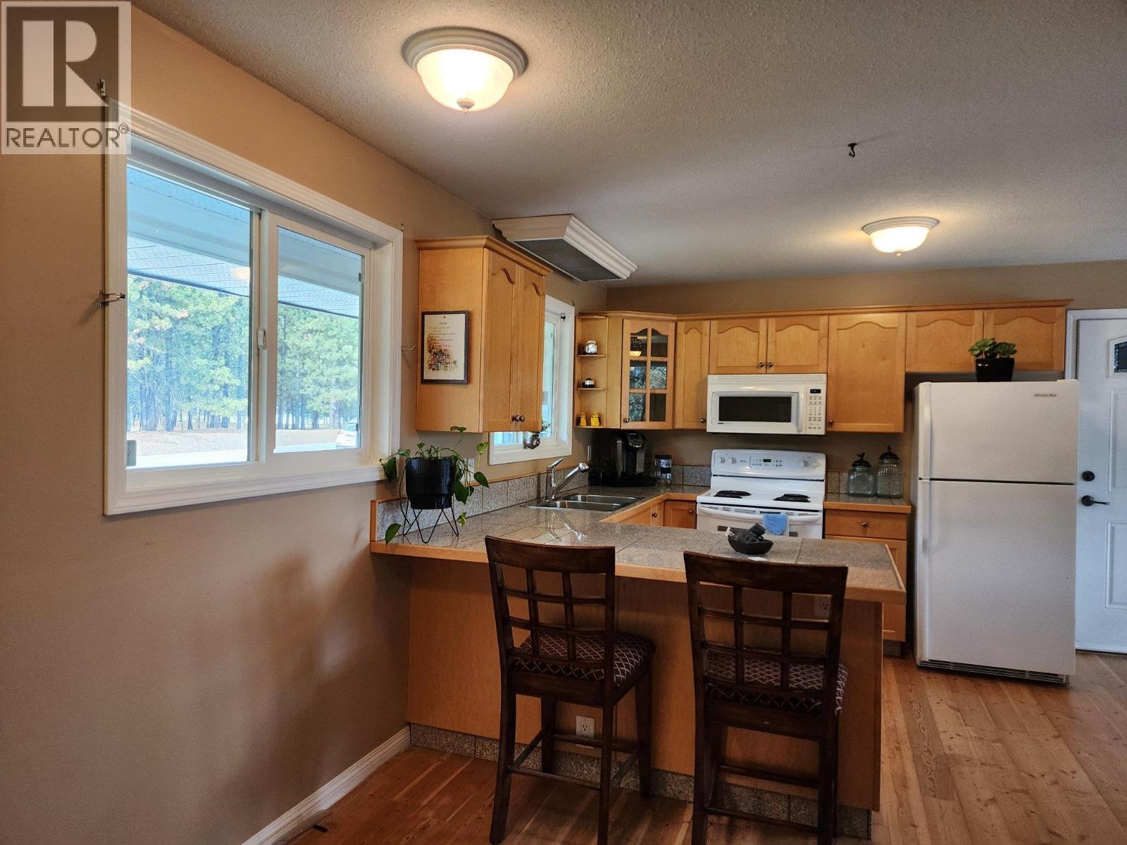 5440 41 Highway, Grand Forks, British Columbia  V0H 1H5 - Photo 16 - 10389271