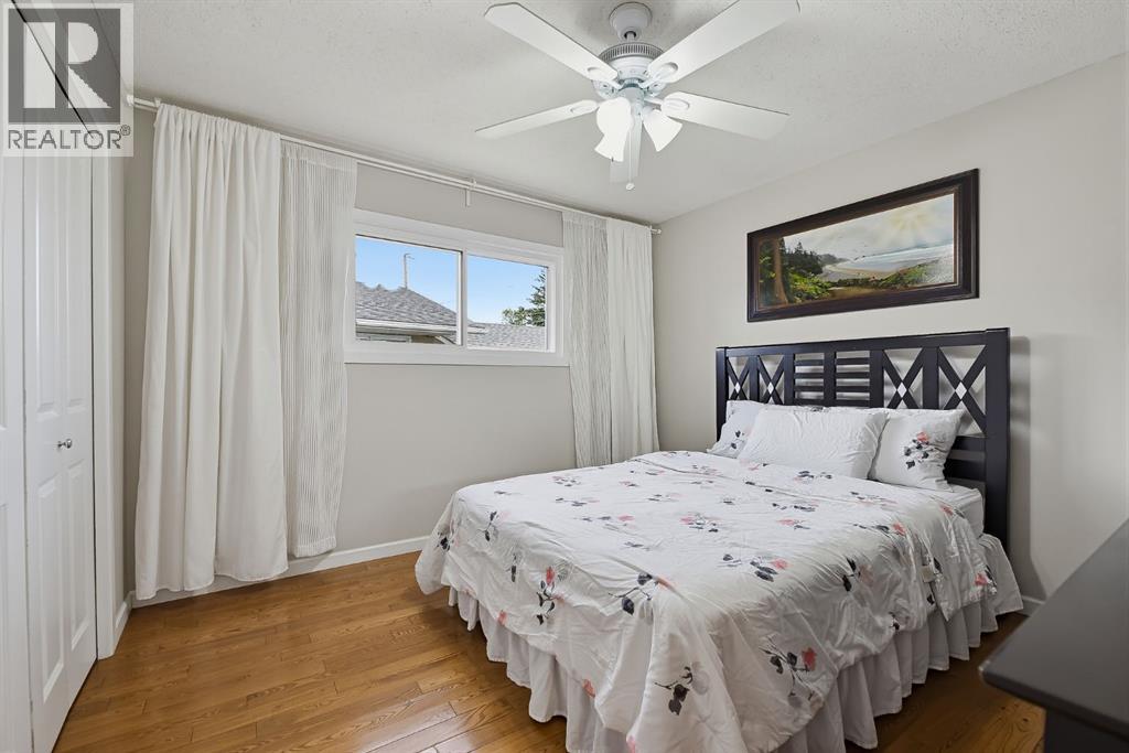 1303 Penedo Crescent SE