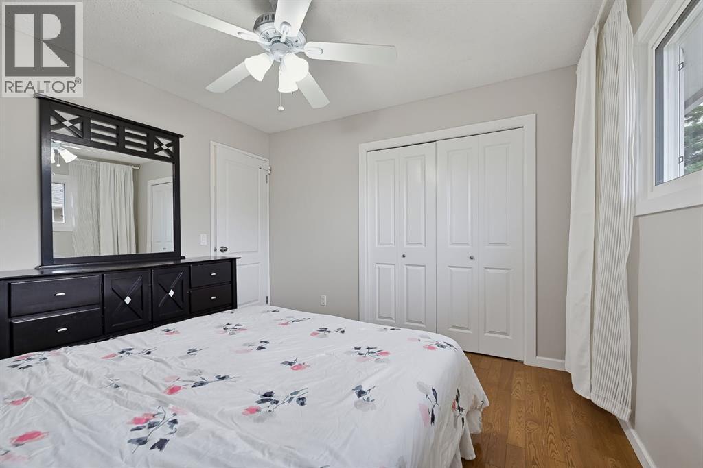 1303 Penedo Crescent SE
