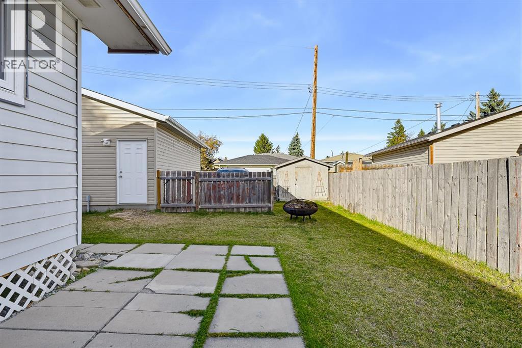 1303 Penedo Crescent SE