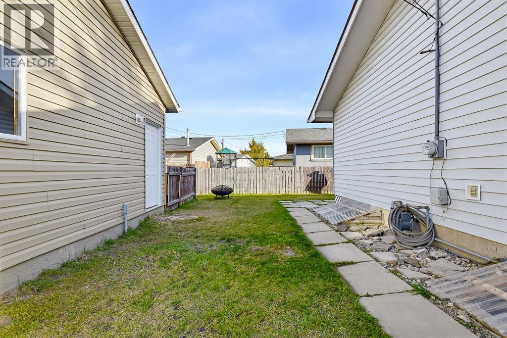 1303 Penedo Crescent SE