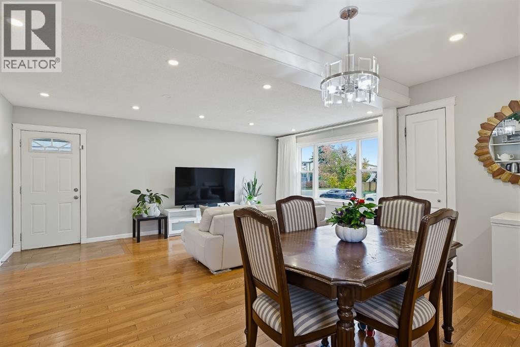 1303 Penedo Crescent SE