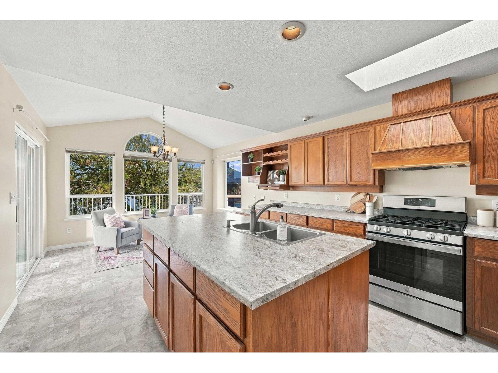 6375 187a Street, Surrey, British Columbia  V3S 7W2 - Photo 5 - R3175936