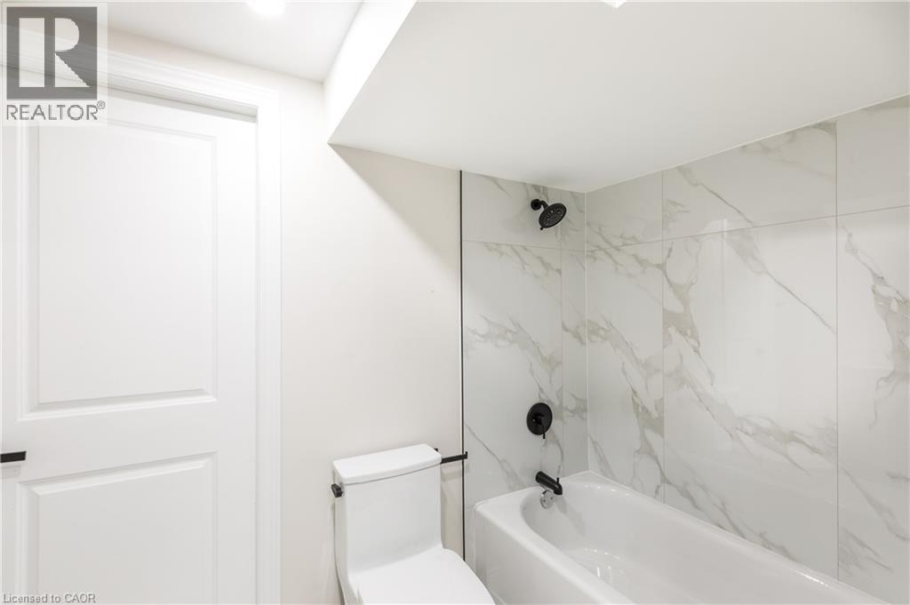 11 Algonquin Court Unit# Lower, Hamilton, Ontario  L8T 4T2 - Photo 12 - 40872549