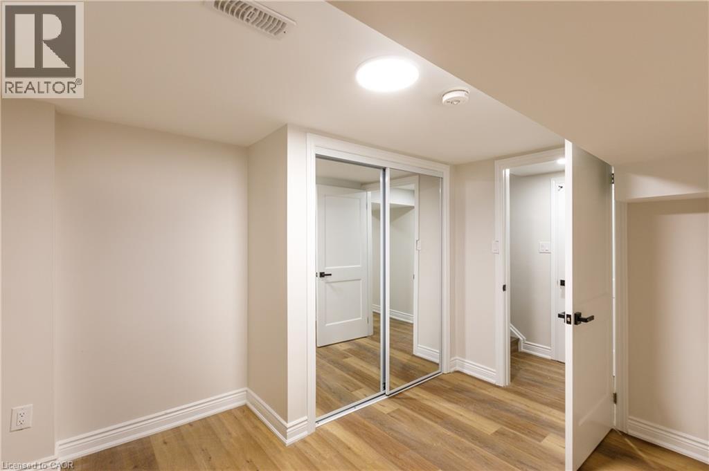 11 Algonquin Court Unit# Lower, Hamilton, Ontario  L8T 4T2 - Photo 11 - 40872549