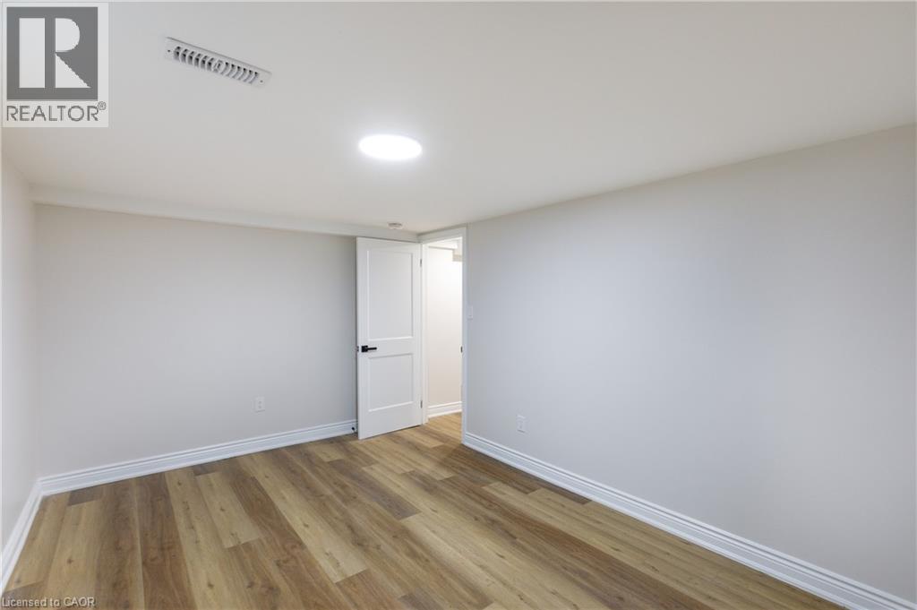 11 Algonquin Court Unit# Lower, Hamilton, Ontario  L8T 4T2 - Photo 17 - 40872549