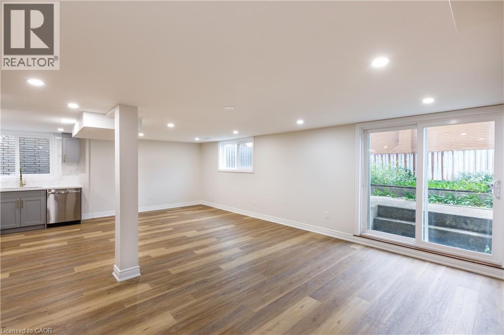 11 Algonquin Court Unit# Lower, Hamilton, Ontario  L8T 4T2 - Photo 3 - 40872549