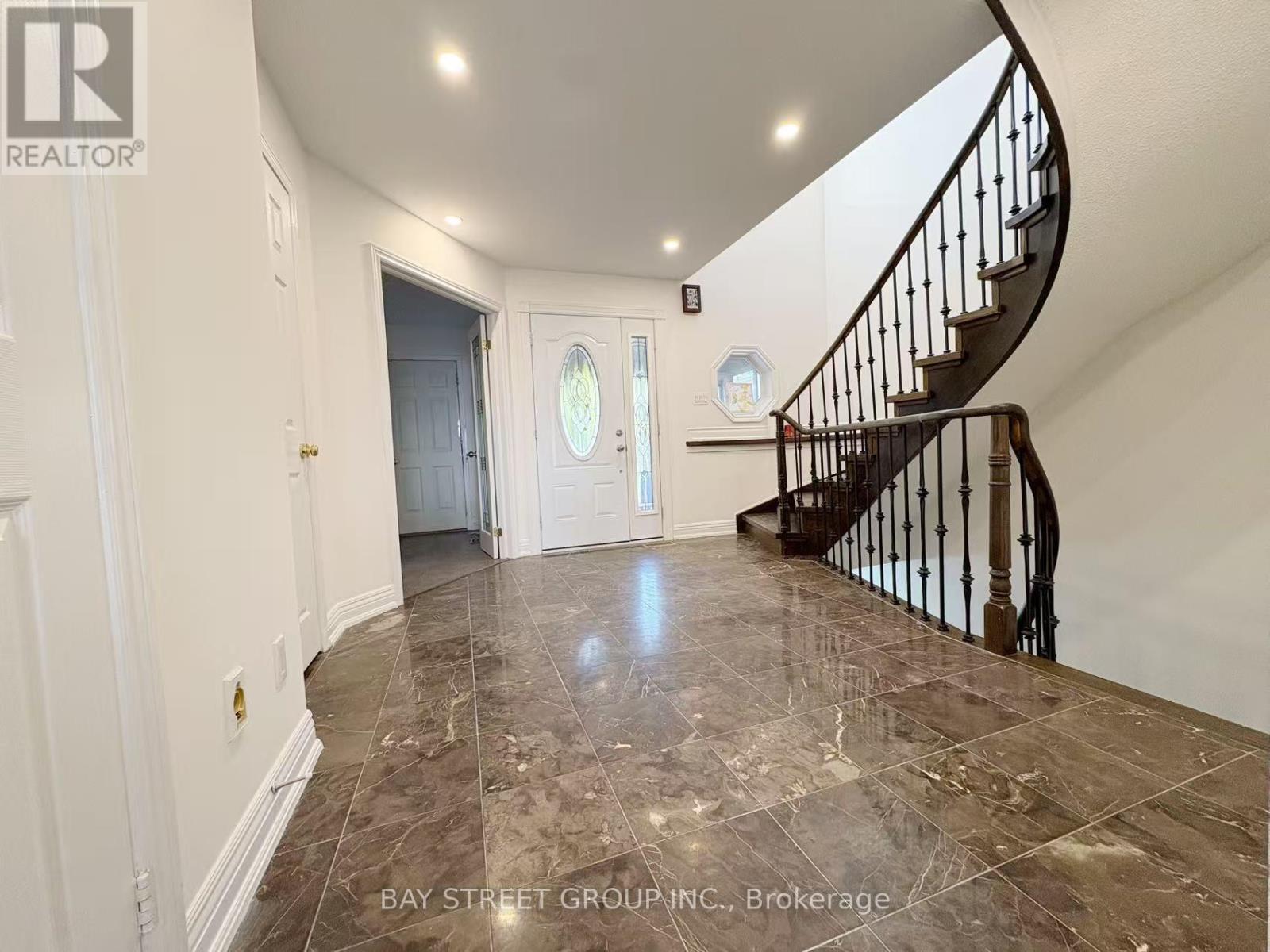 48 New Forest Square, Toronto, Ontario  M1V 2Z8 - Photo 2 - E14095710