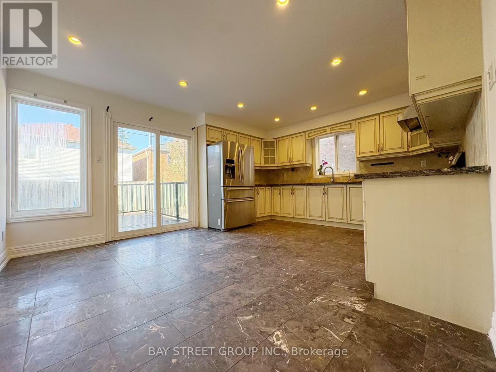 48 New Forest Square, Toronto, Ontario  M1V 2Z8 - Photo 7 - E14095710