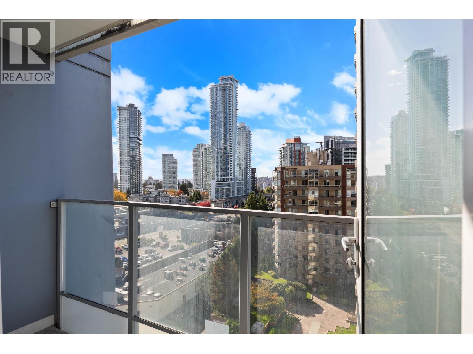 1401 520 COMO LAKE AVENUE