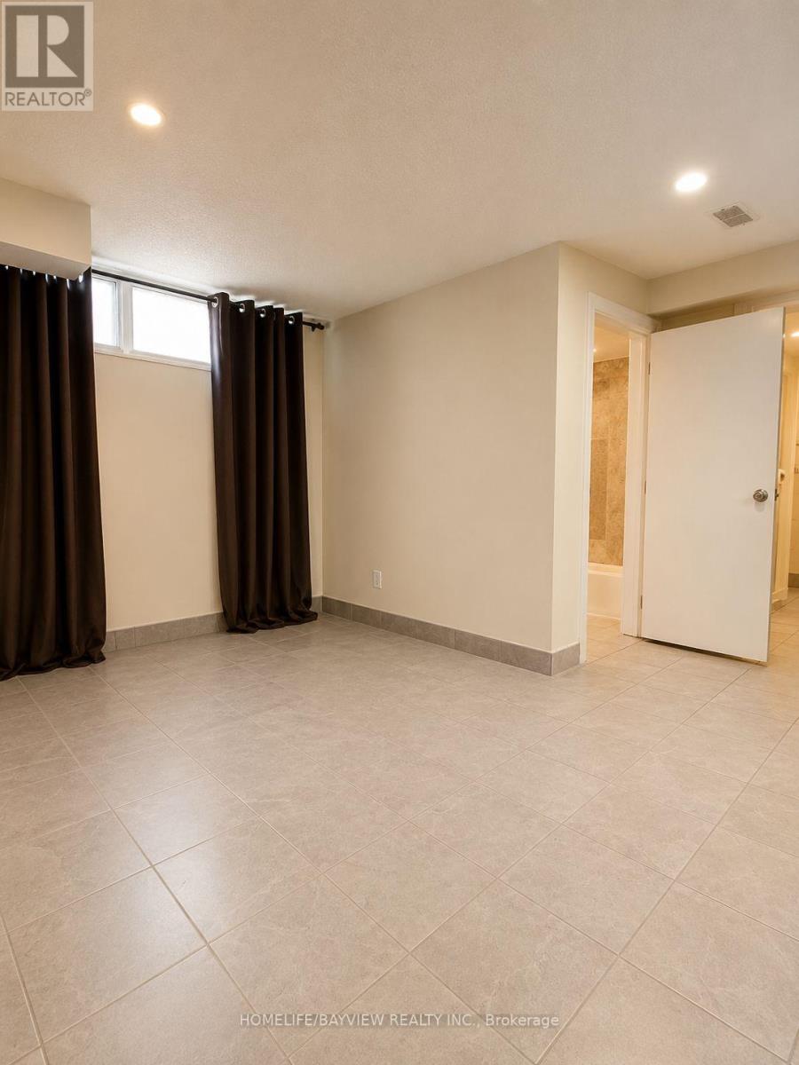 Basement - 311 Blue Grass Boulevard, Richmond Hill, Ontario  L4C 3H3 - Photo 4 - N14095720