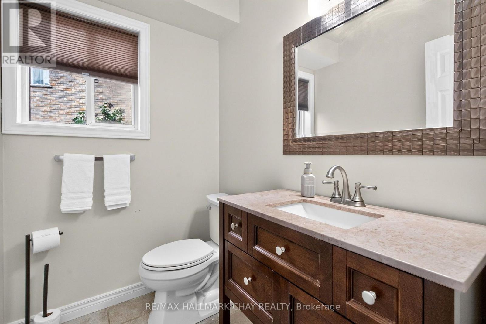 31 Mckenzie Crescent, Barrie (Ardagh), Ontario  L4N 0A9 - Photo 14 - S14095688