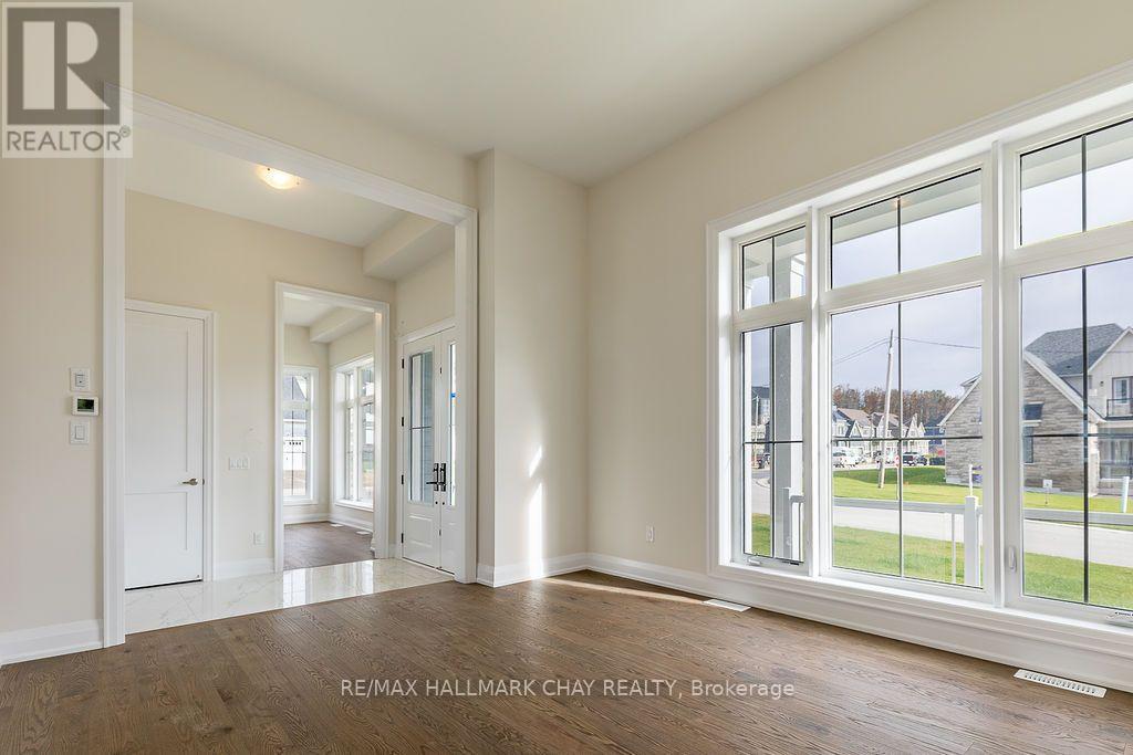 12 Pinetree Drive, Oro-Medonte, Ontario  L0L 2L0 - Photo 6 - S14095714