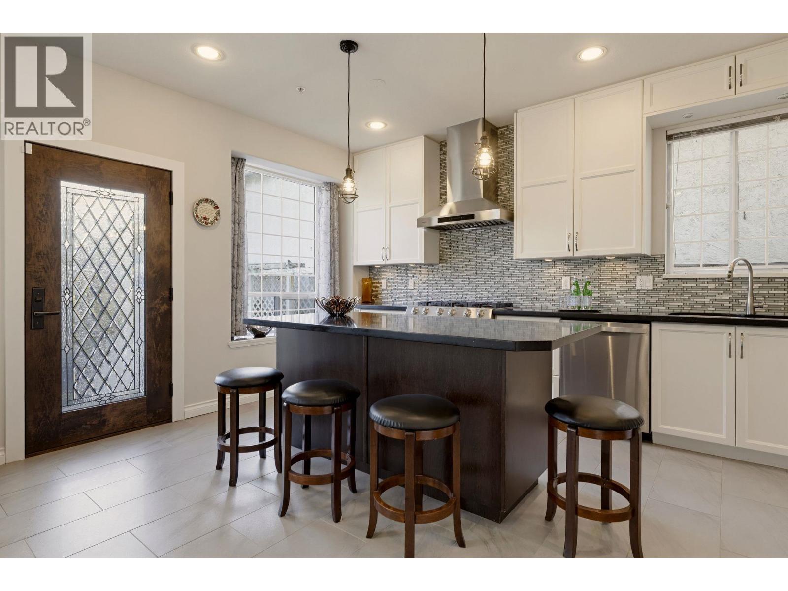5454 Inverness Street, Vancouver, British Columbia  V5W 3P1 - Photo 4 - R3176669