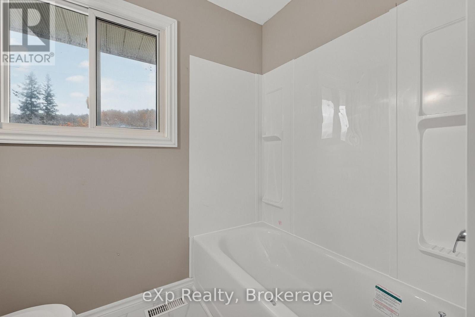 405014 Grey 4 Road, Grey Highlands, Ontario  N0C 1E0 - Photo 13 - X14095674