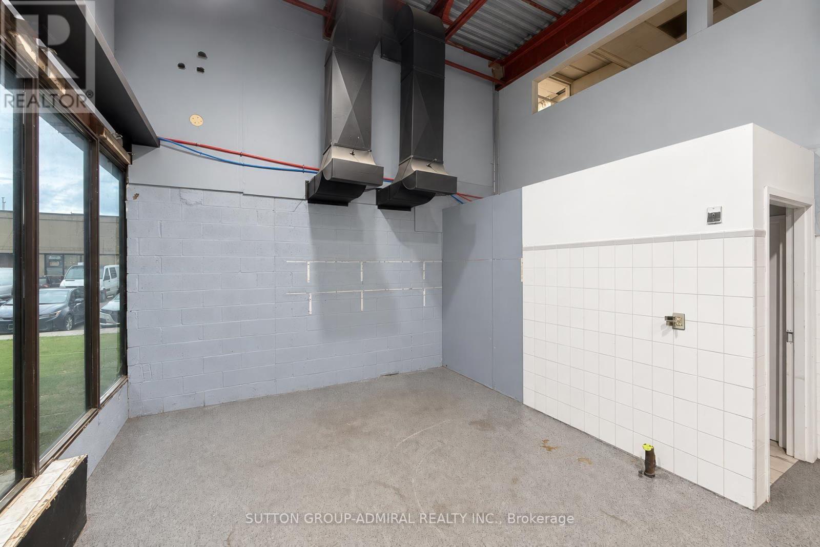 #1 - 130 Lepage Court, Toronto, Ontario  M3J 3J1 - Photo 13 - W14095644