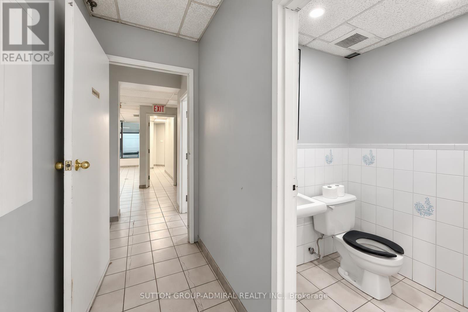 #1 - 130 Lepage Court, Toronto, Ontario  M3J 3J1 - Photo 17 - W14095644