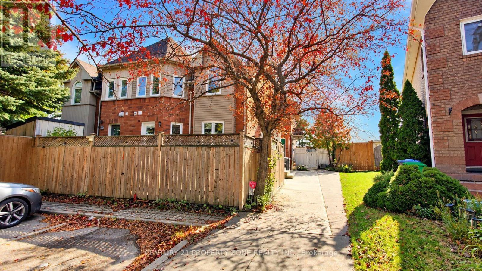 81 Clover Bloom Road, Brampton (Sandringham-Wellington), Ontario  L6R 1S4 - Photo 2 - W14095686