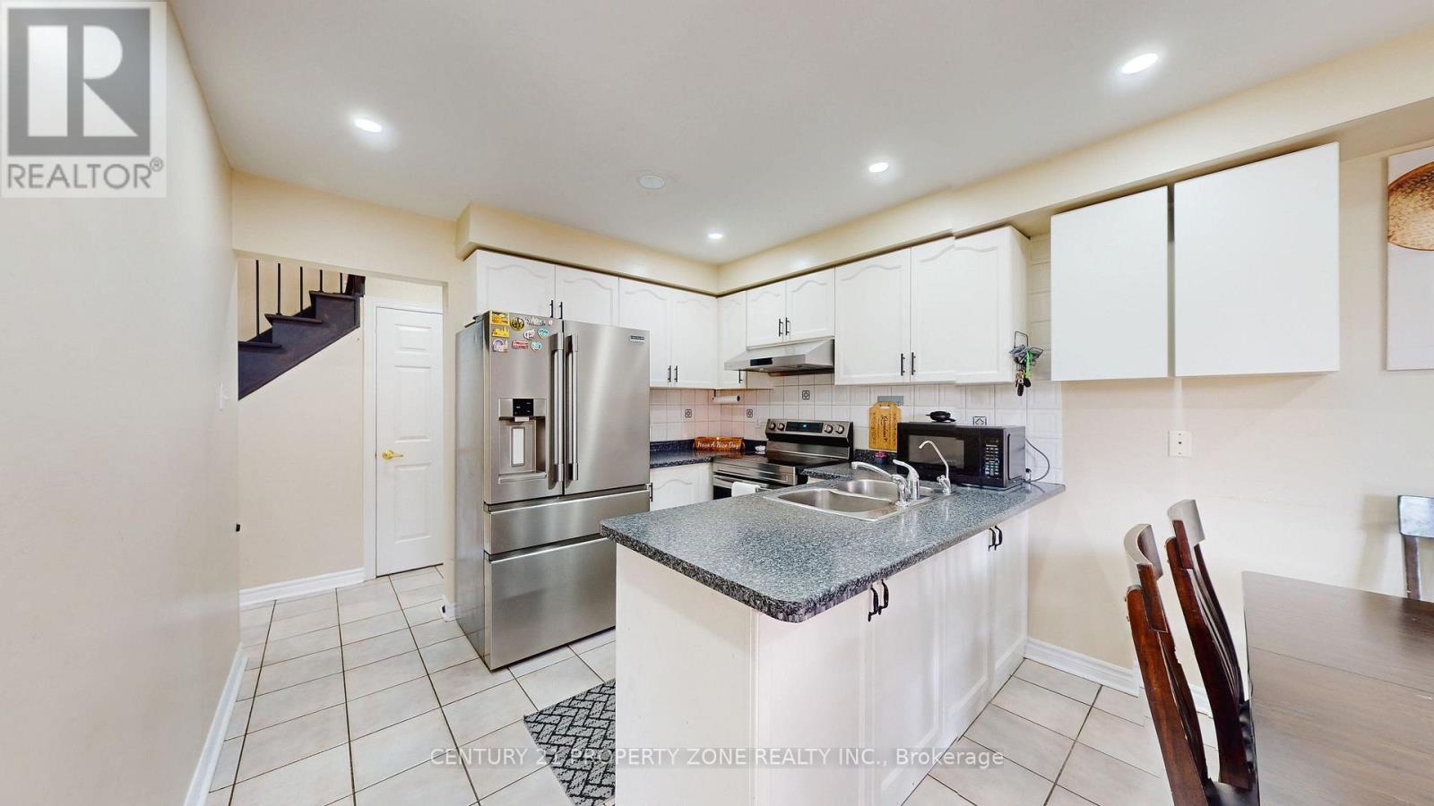 81 Clover Bloom Road, Brampton (Sandringham-Wellington), Ontario  L6R 1S4 - Photo 9 - W14095686