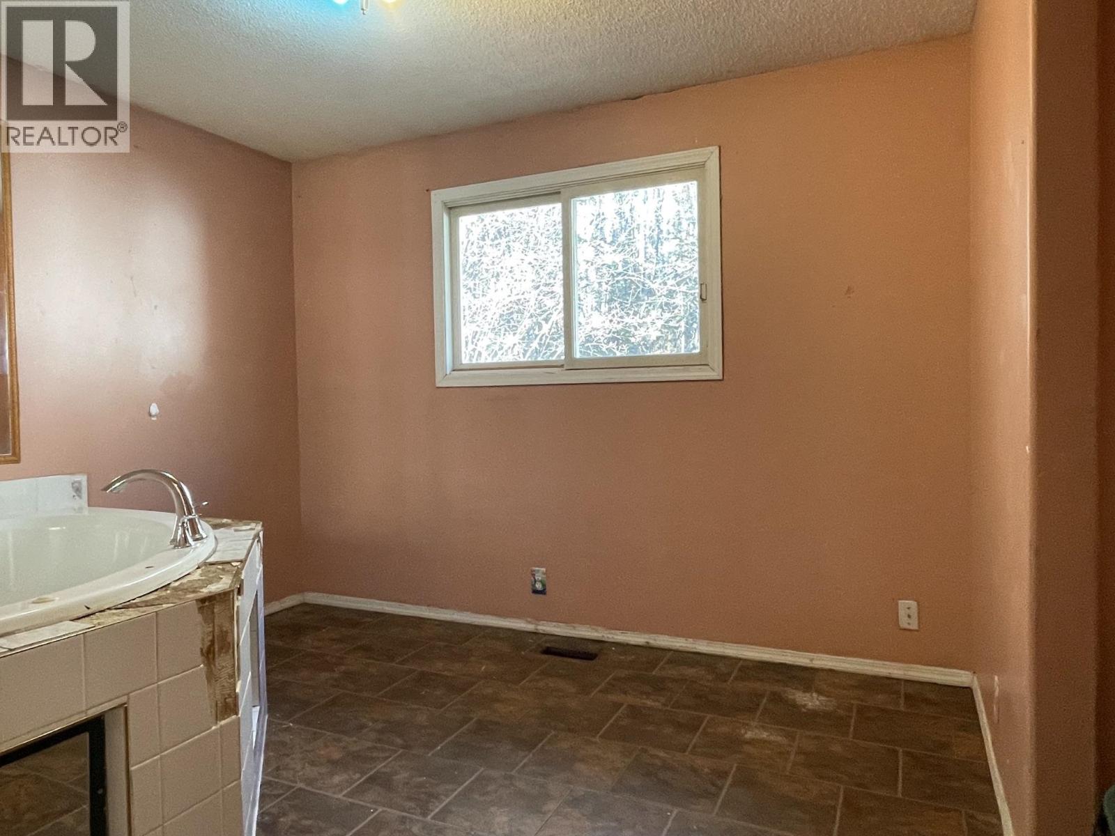 5739 Gairdner Crescent, Fort Nelson, British Columbia V0C 1R0 - Photo 17 - R3150926