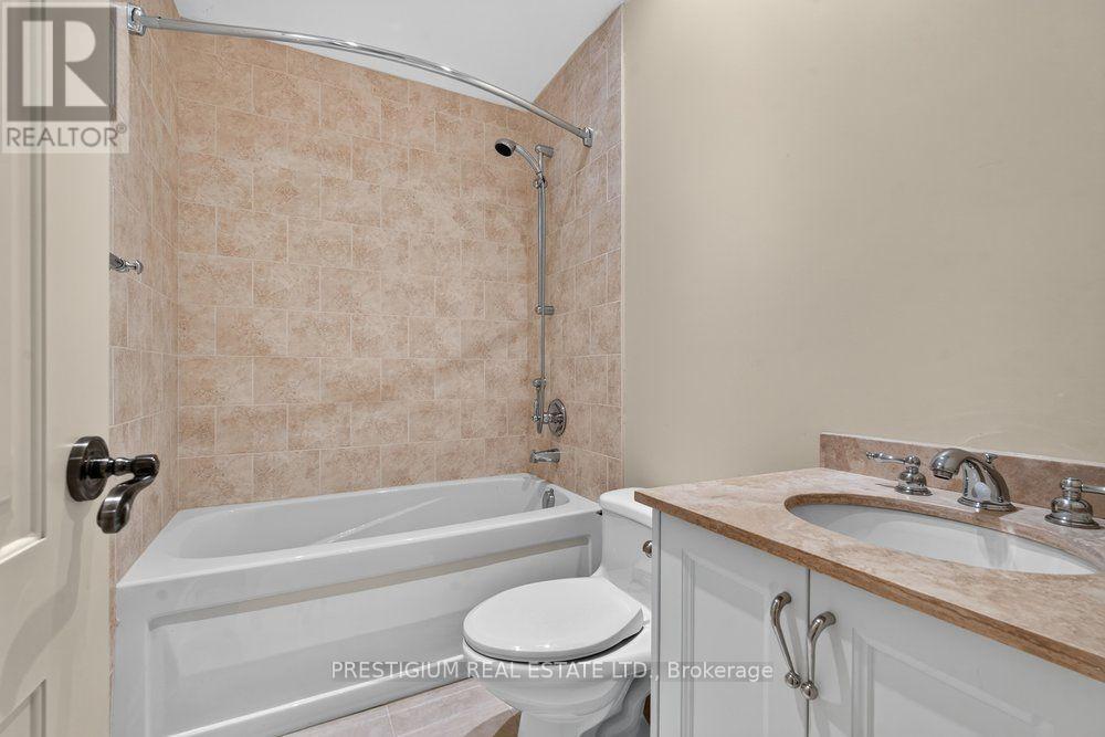 110 Munro Boulevard, Toronto, Ontario  M2P 1C6 - Photo 33 - C14093442