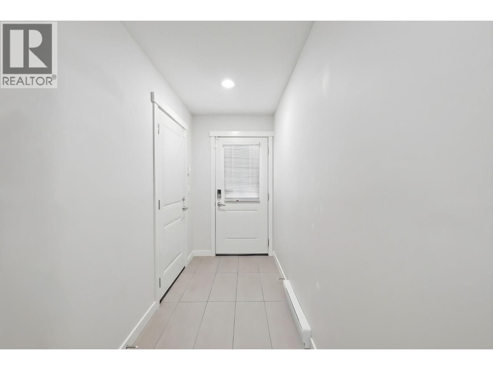 43 5551 Admiral Way, Delta, British Columbia  V4K 0C9 - Photo 2 - R3176648