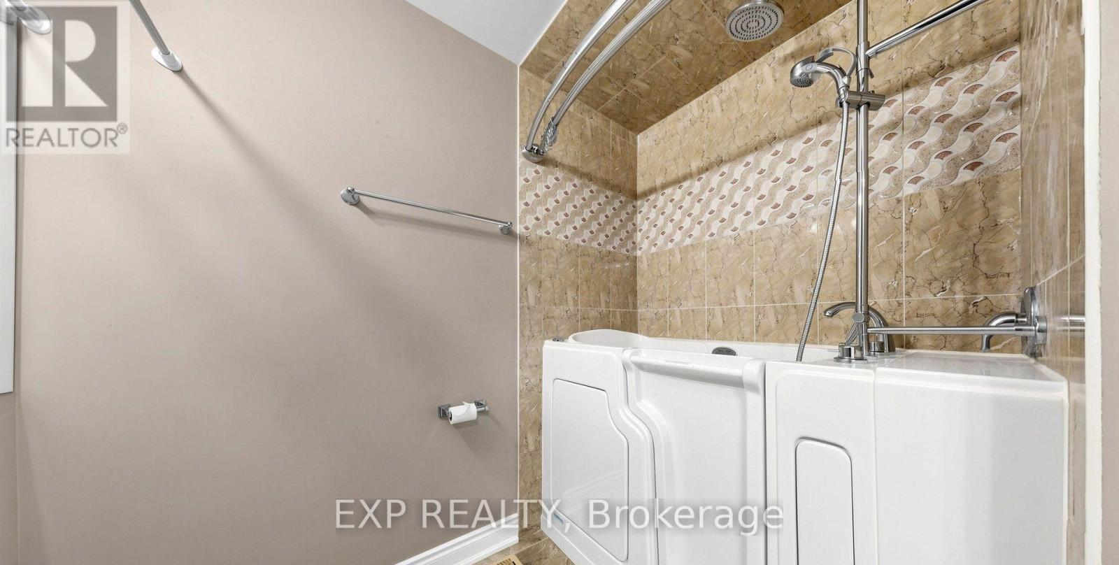 Main - 71 Addington Crescent, Brampton, Ontario L6T 2R4 - Photo 23 - W13829784