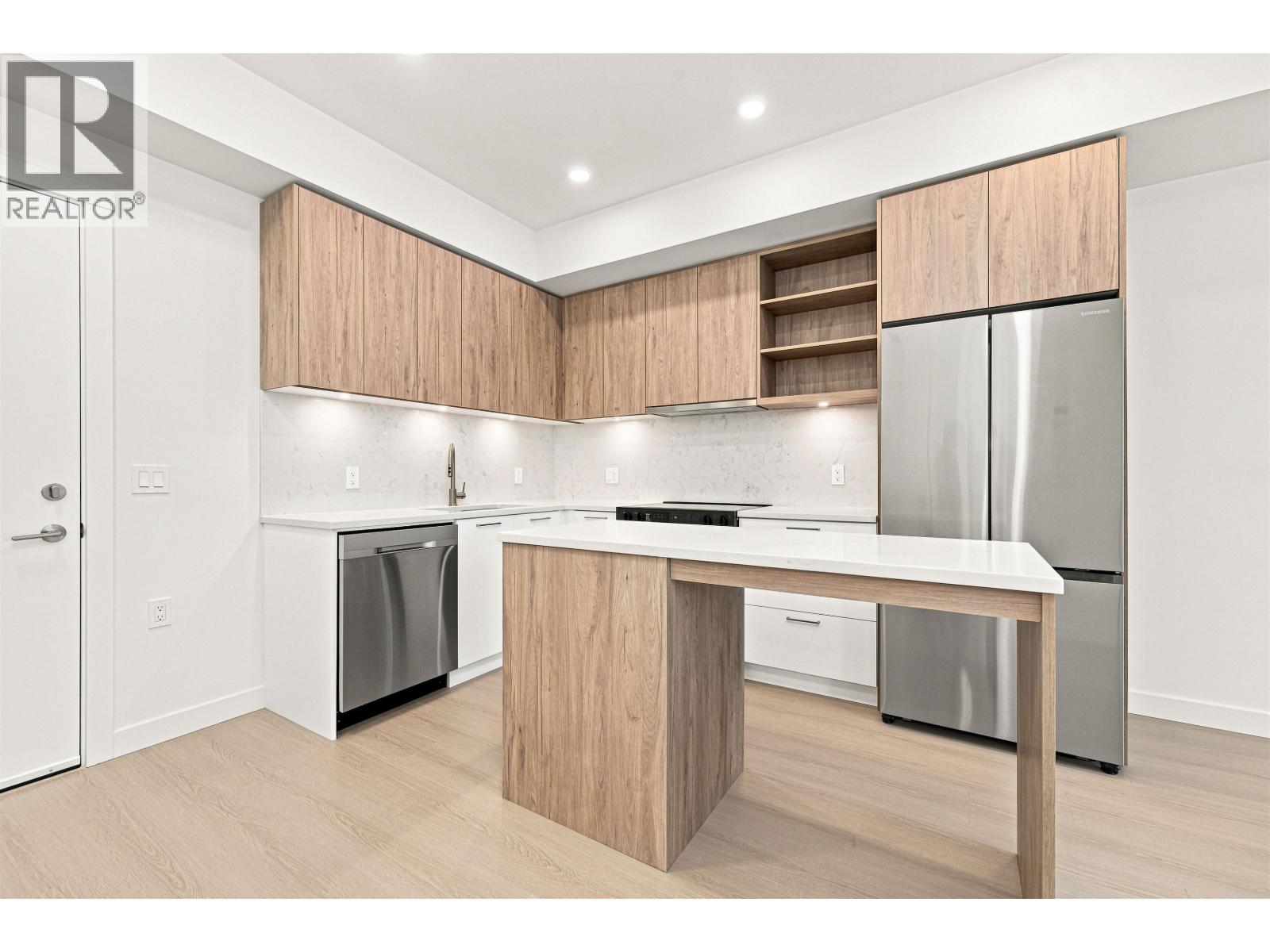 606 82 First Street, New Westminster, British Columbia  V3L 0L8 - Photo 5 - R3175618