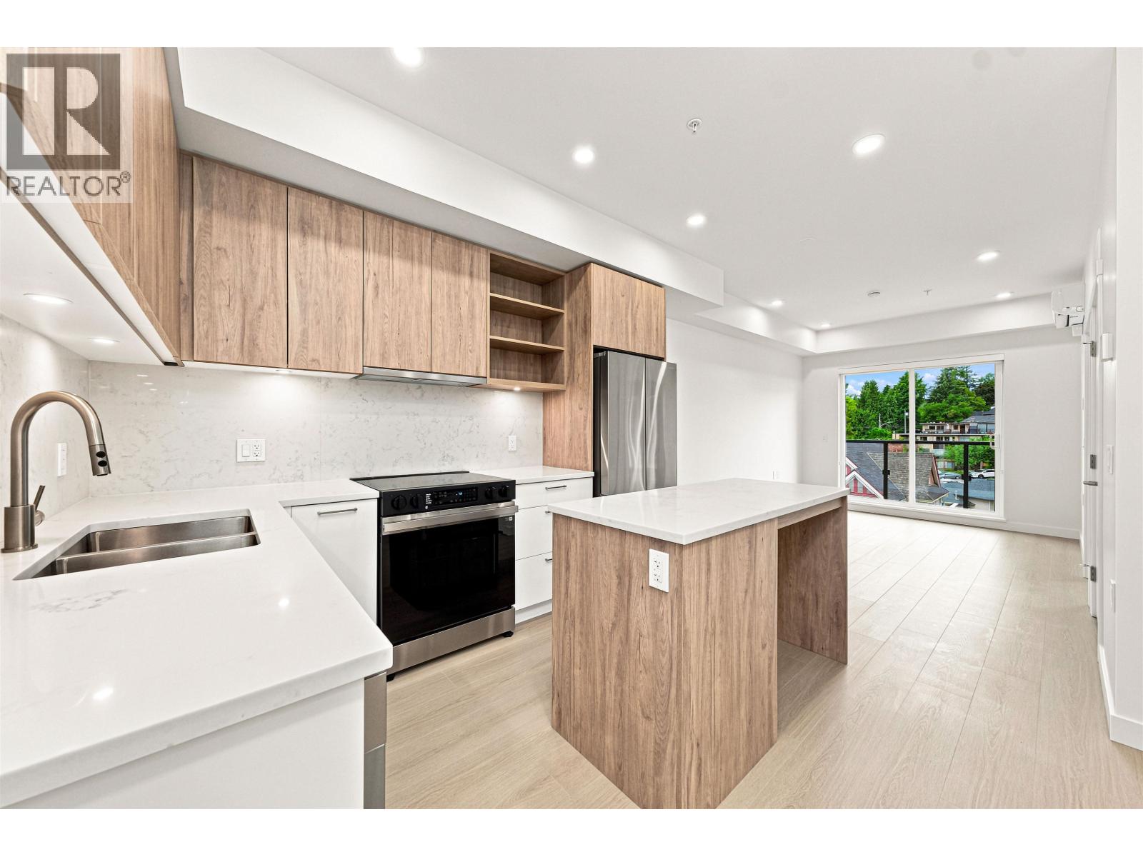 606 82 First Street, New Westminster, British Columbia  V3L 0L8 - Photo 3 - R3175618